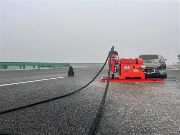 阳东马路路基路面开裂下沉注浆加固灌浆